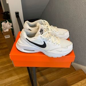 Women’s Nike Airmax Fusion Size 9.5